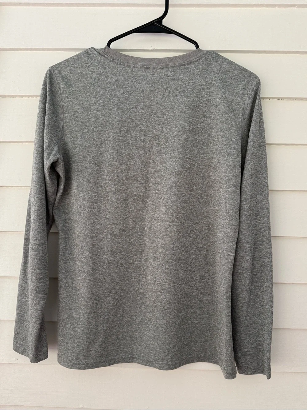 Nike Dri-FIT Gray Long Sleeve Athletic Shirt Women’s Medium Workout Top
